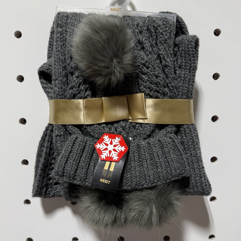 MIXIT Medium Heather Grey Knit Beanie Hat & Scarf Set with Faux Fur Pompoms